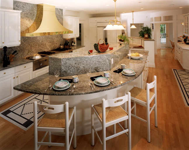 Kitchen-of-Cape-Elizabeth-Home