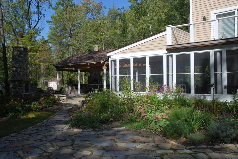 exterior-kitch-&-screen